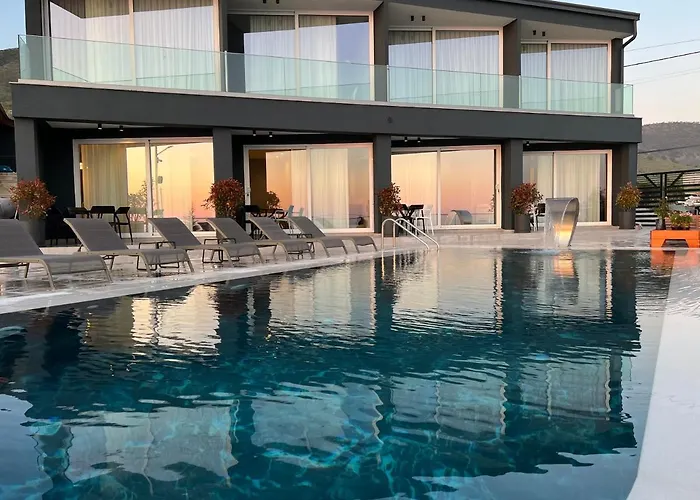 Casa Del Sol - Luxury Villas